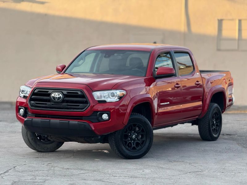 2019 Toyota Tacoma SR5's photo