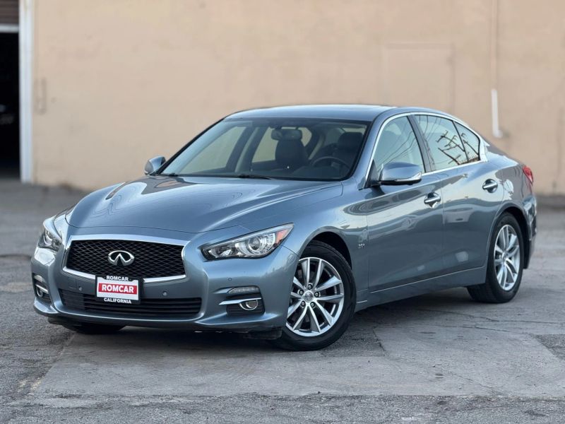 2017 INFINITI Q50 Premium