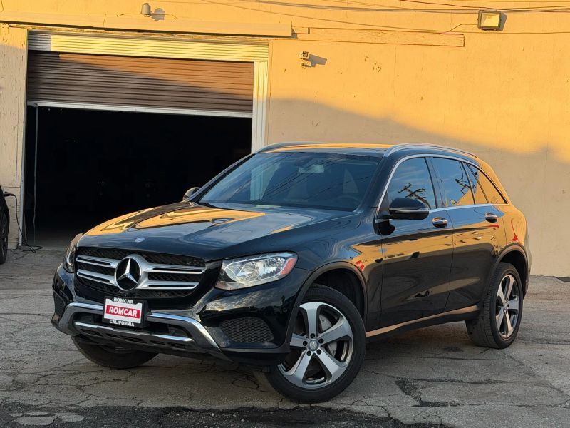 2016 Mercedes-Benz GLC GLC300's photo