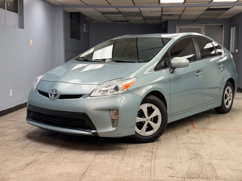 2014 Toyota Prius Two's photo