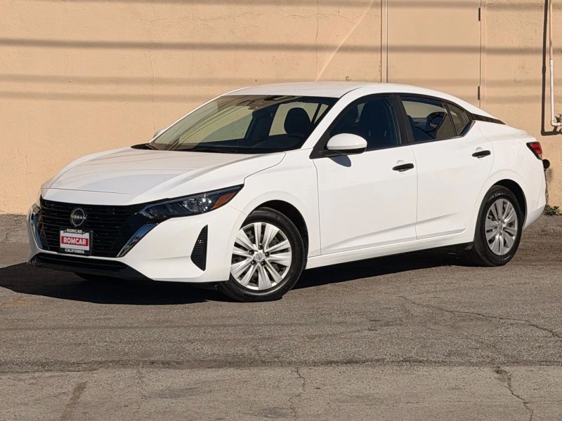 2025 Nissan Sentra S's photo