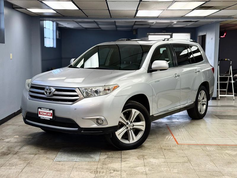 2013 Toyota Highlander Limited's photo