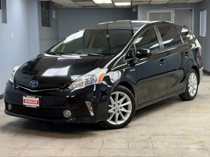 2012 Toyota Prius v Five